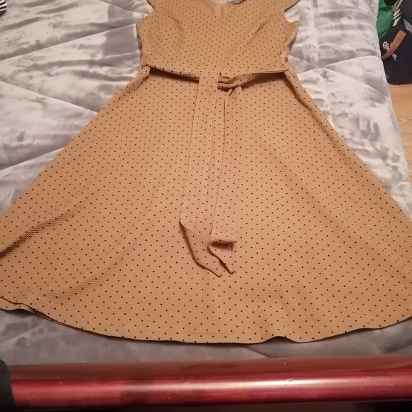 Bundle of 3 Suzy Shier dresses - Picture 9 of 14